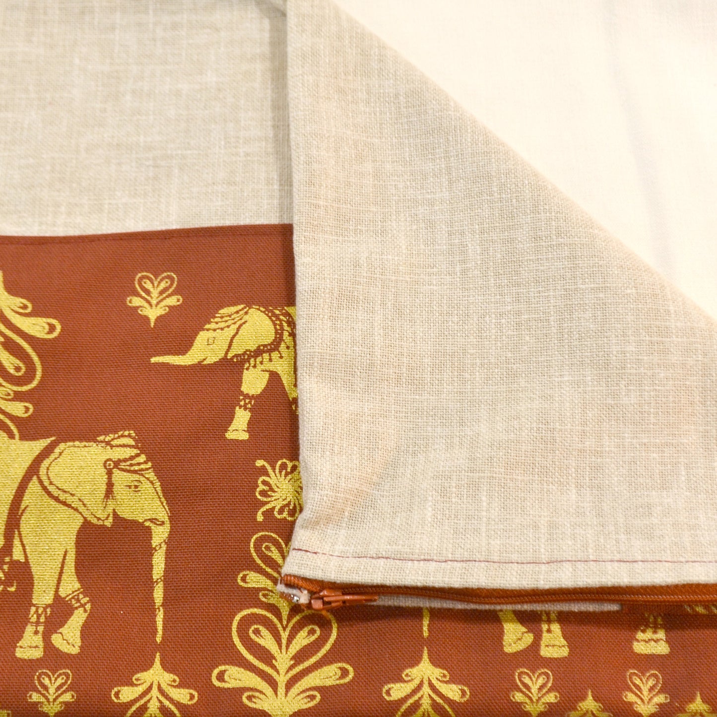 Housse de coussin éléphant